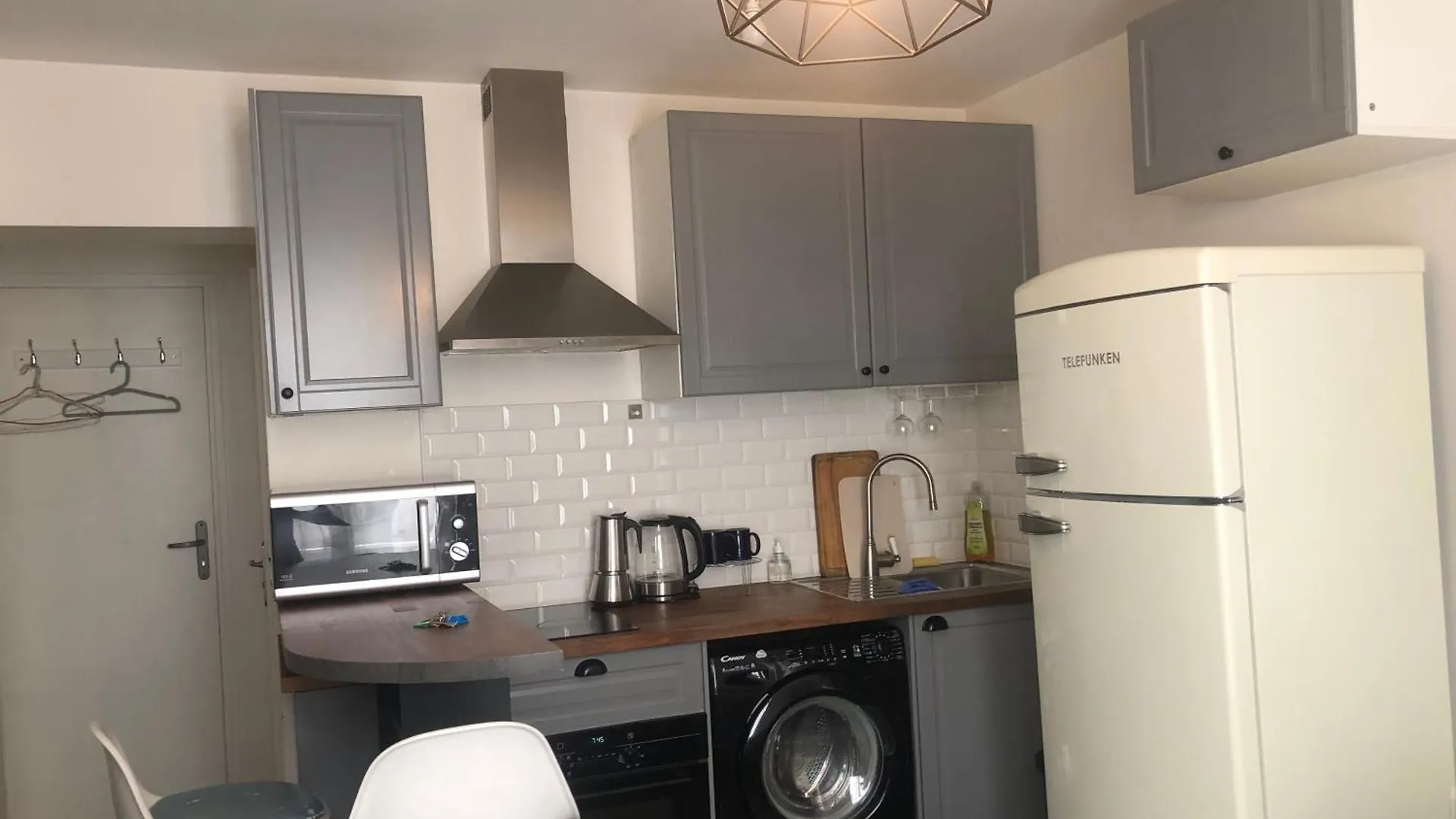Apartment Studio Chic Proche De La Tour Eiffel Paris France