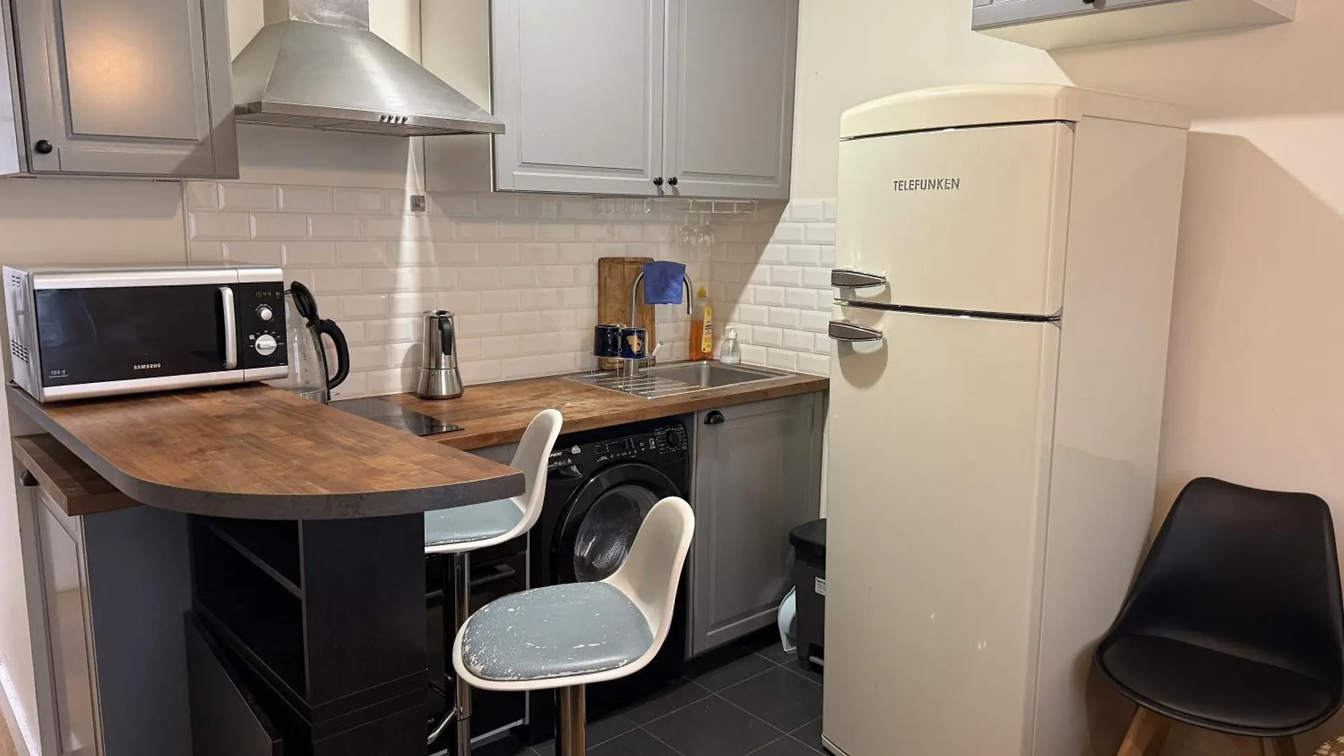Apartment Studio Chic Proche De La Tour Eiffel Paris France