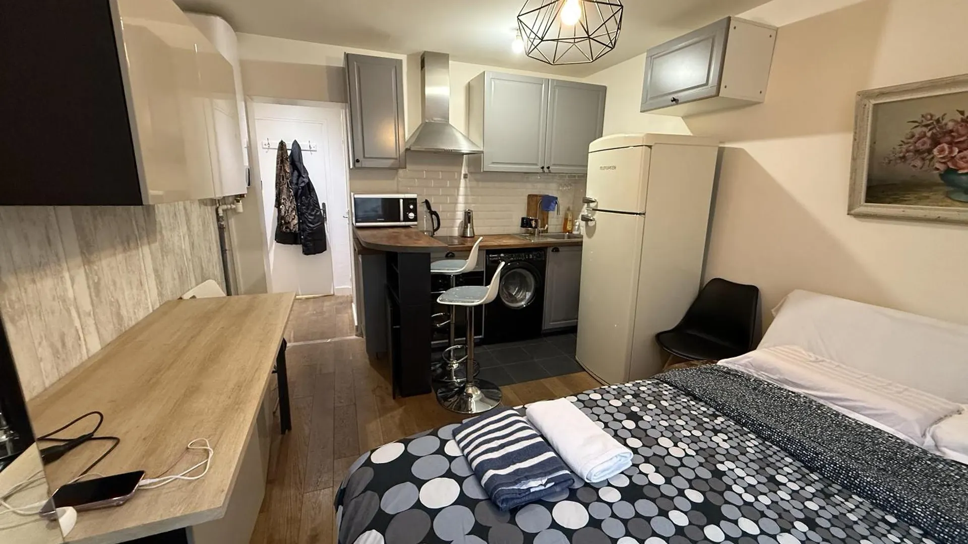 Studio Chic Proche De La Tour Eiffel Paris France